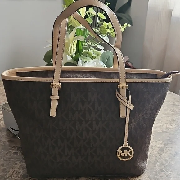 Michael Kors | Bags | Michael Kors Beigebrown Signature  display picture 3